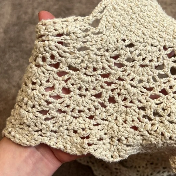 HOLLISTER • Crochet Top - Picture 7 of 7